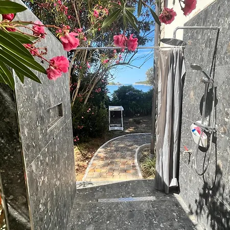 Villa Bocca Falsa & Boat Mooring Mali Losinj